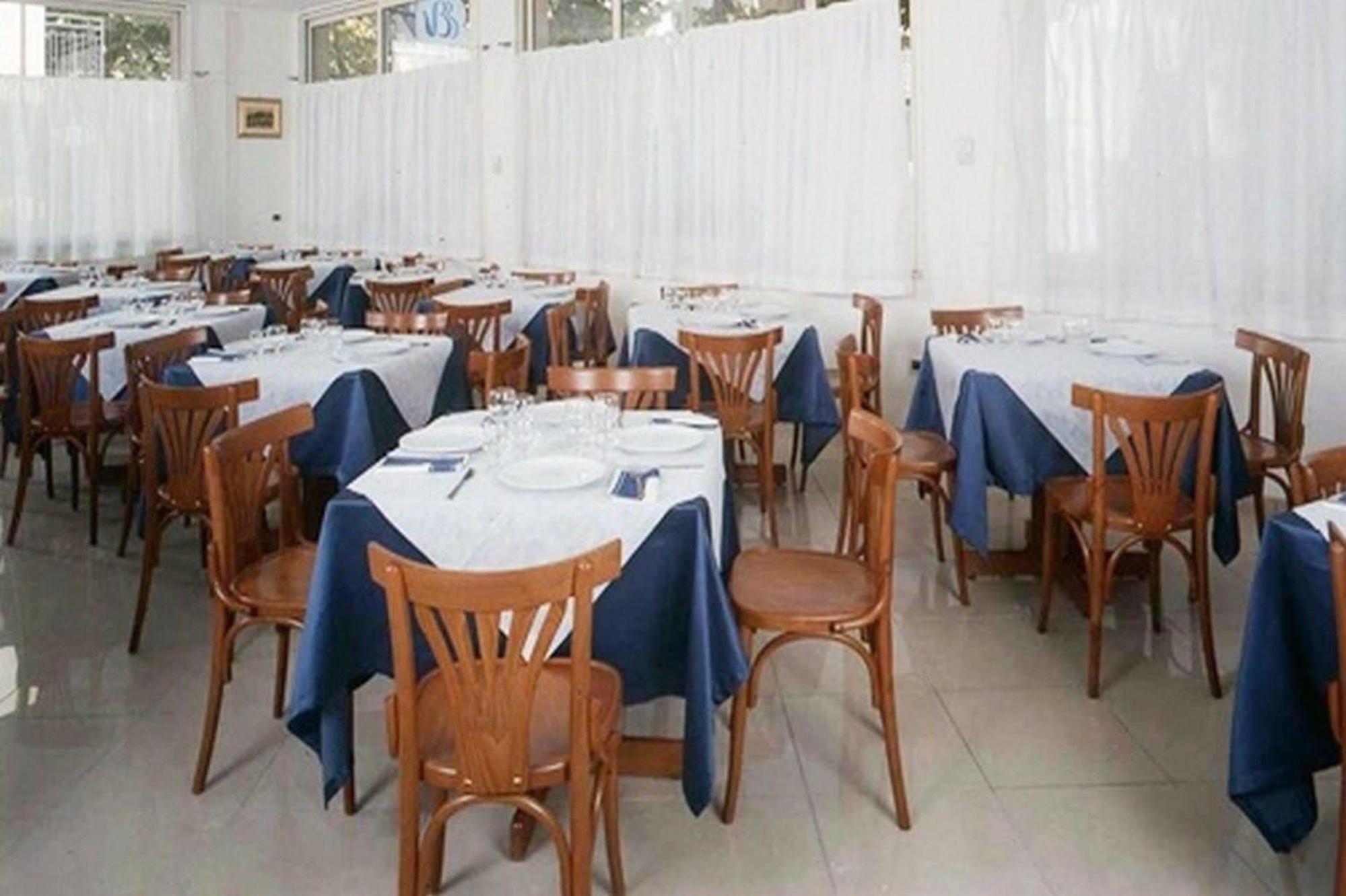 Blue Hotel เชเซนาติโก ภายนอก รูปภาพ