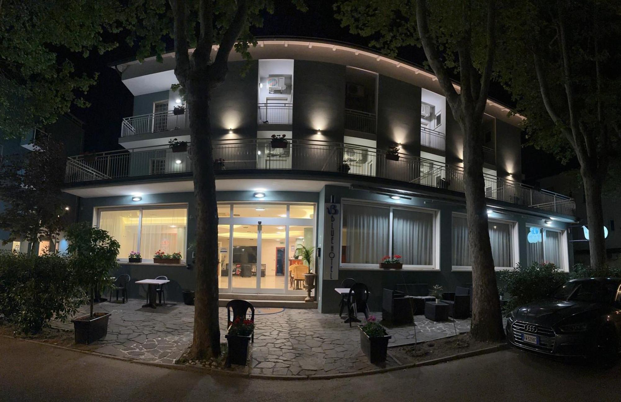Blue Hotel เชเซนาติโก ภายนอก รูปภาพ