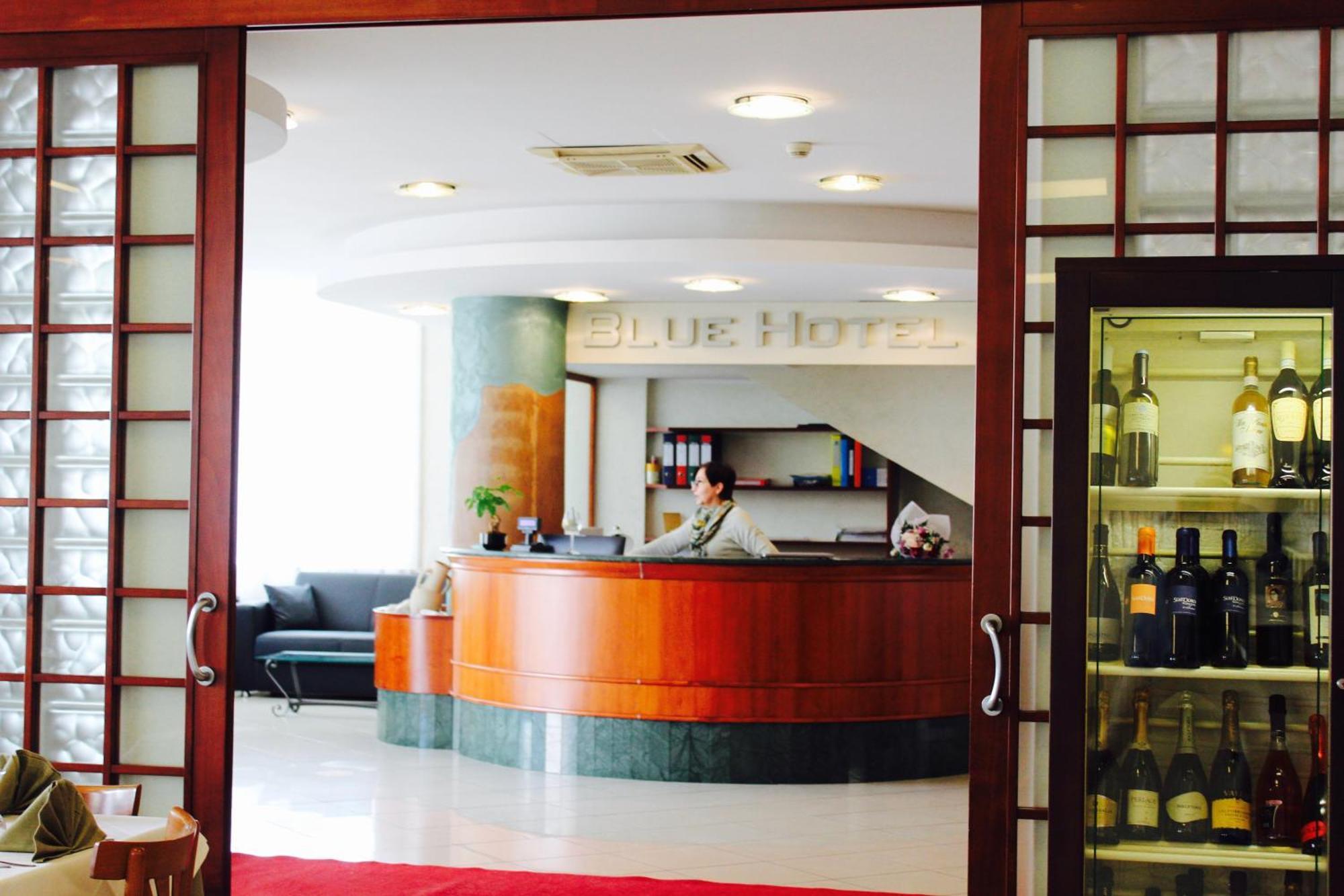 Blue Hotel เชเซนาติโก ภายนอก รูปภาพ