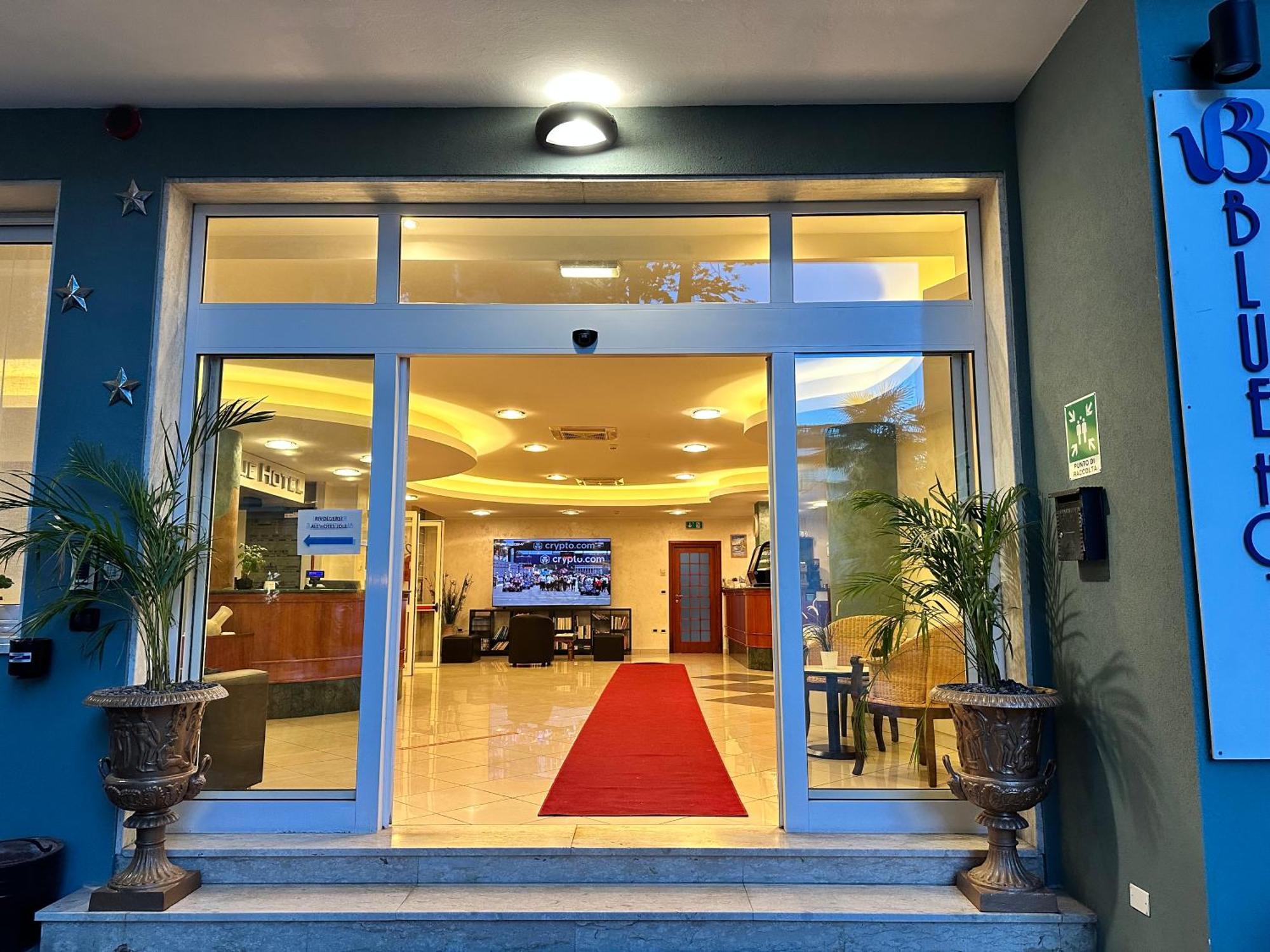 Blue Hotel เชเซนาติโก ภายนอก รูปภาพ