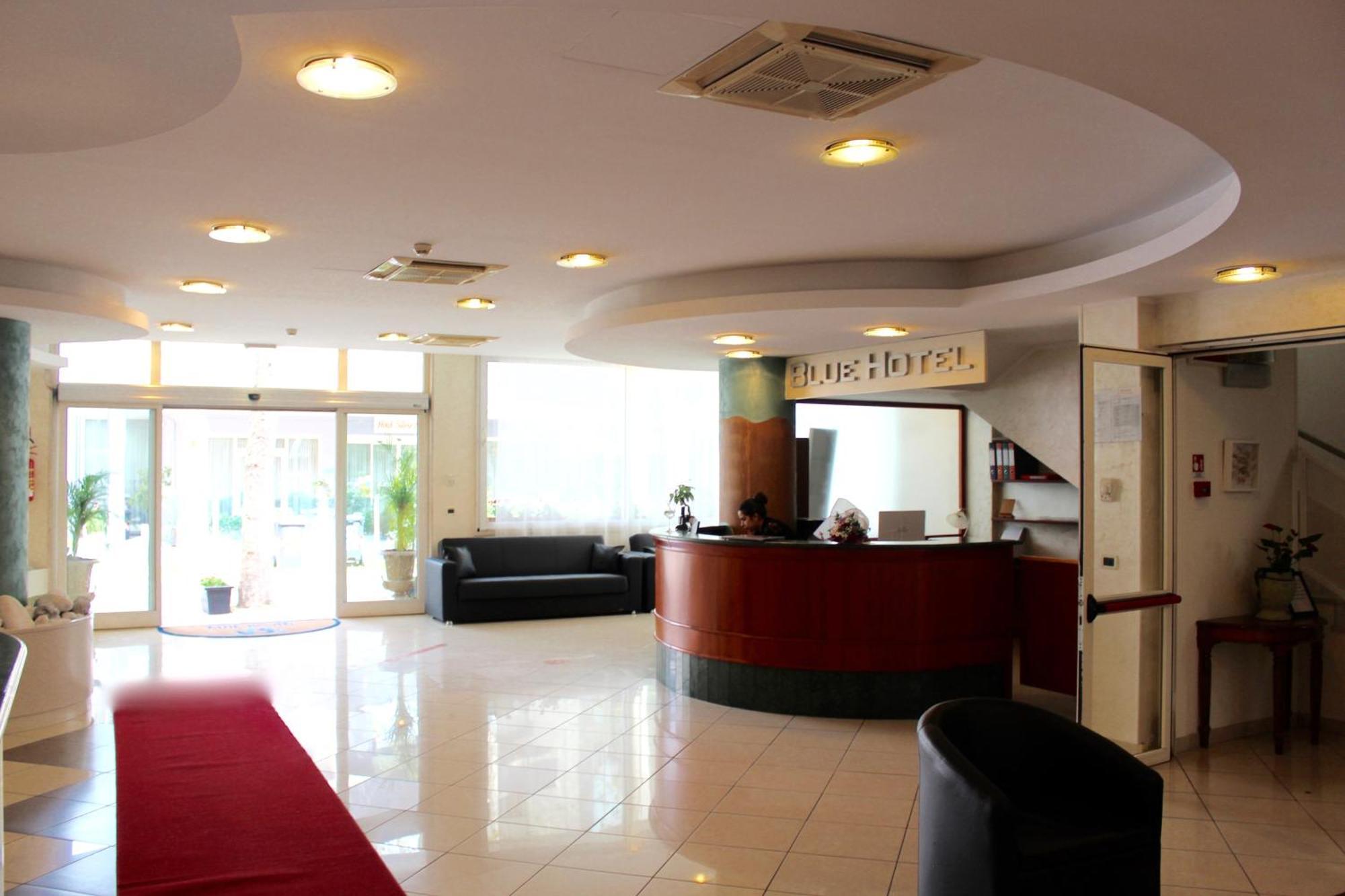 Blue Hotel เชเซนาติโก ภายนอก รูปภาพ
