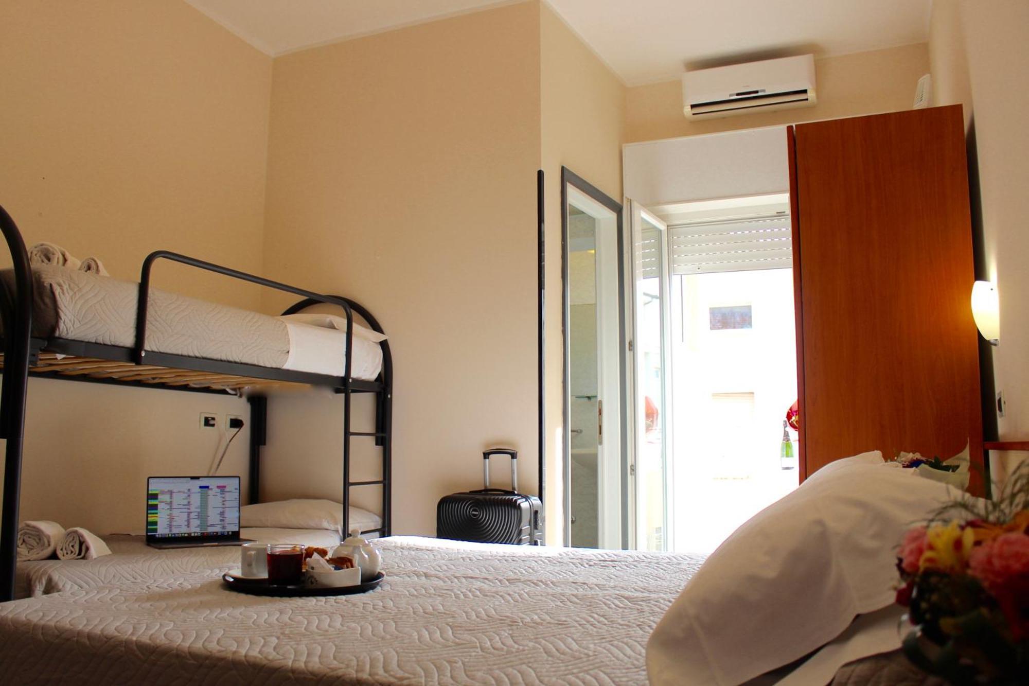 Blue Hotel เชเซนาติโก ภายนอก รูปภาพ