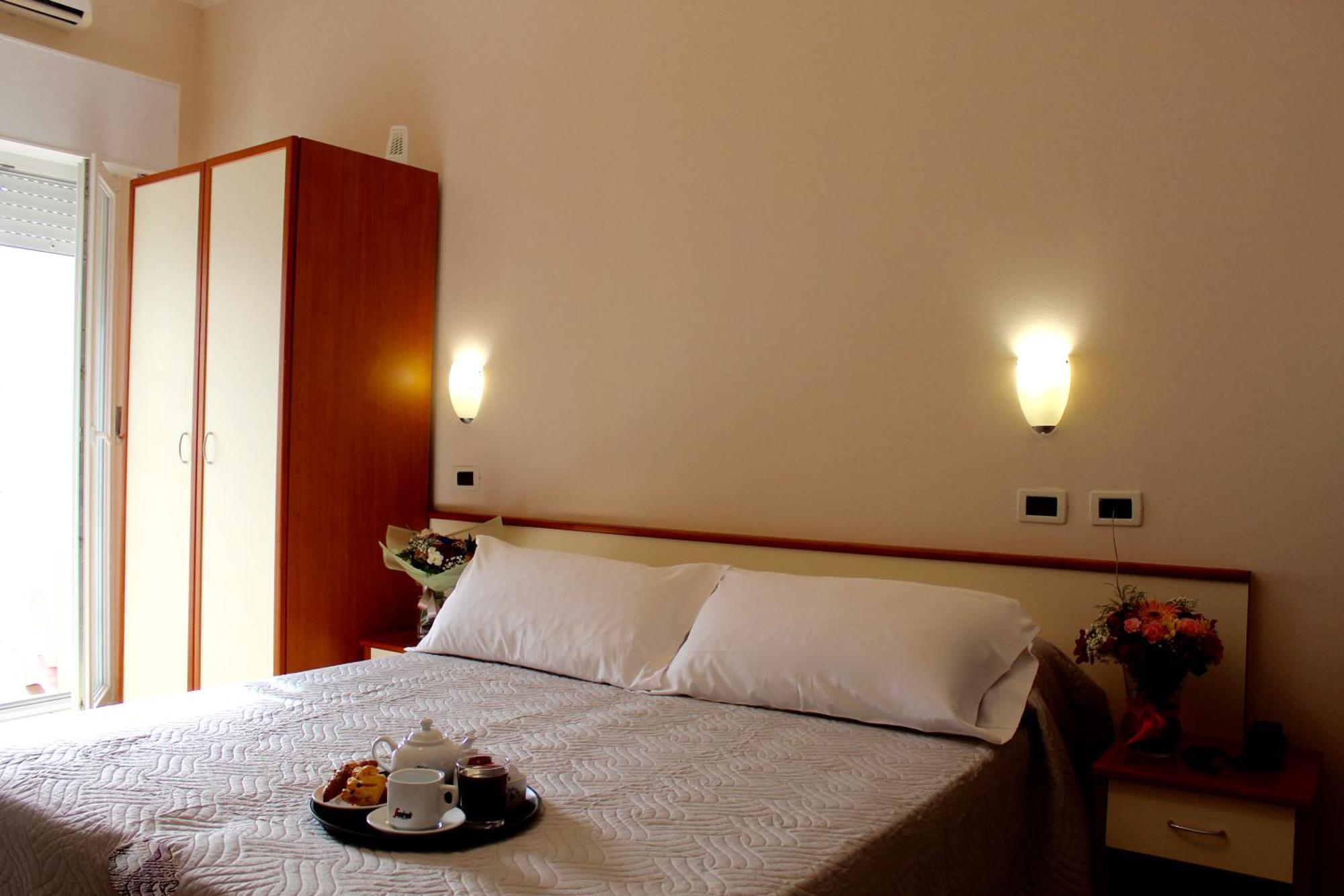 Blue Hotel เชเซนาติโก ภายนอก รูปภาพ